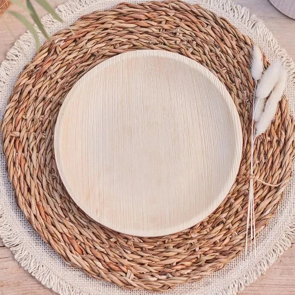 Eco-friendly palm leaf plates - 8 pieces